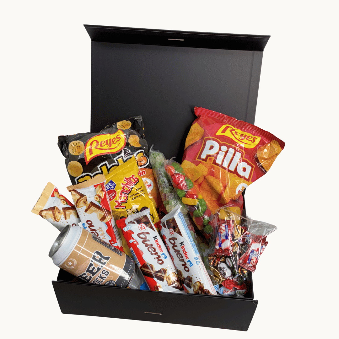 🎁 Surprise Gift Box 🍬🥨 – Sweets, Snacks, and an Original Gift